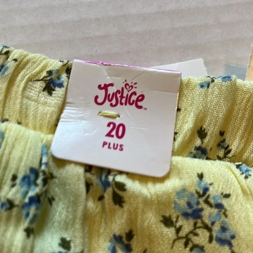 NWT-Justice-plus-yellow floral-woven tiered ruffled,mini, skirt/skort.